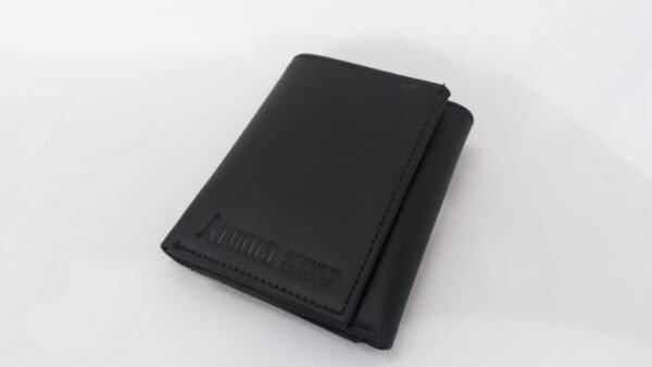 Genuine Leather Men Wallets in Black محافظ جلدية طبيعية للرجال باللون الأسود